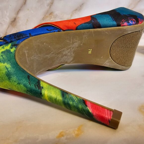 Guess Sling Back Platform Heels, Size 7 - Picture 5 of 6